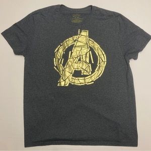 Avengers: Engame Logo Gold T - XL. Like New. Marvel Comics